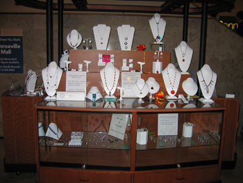 Mall Jewelry Display1